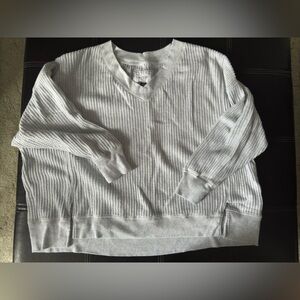 AE Big Hug V-Neck Waffle Knit Sweater - Light Grey